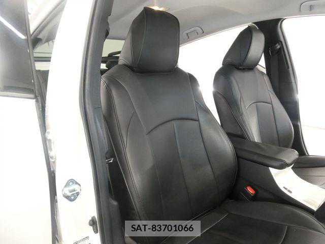 Toyota PRIUS 2018-07 7878844-13