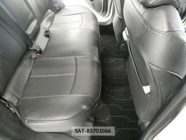Toyota PRIUS 2018-07 7878844-17