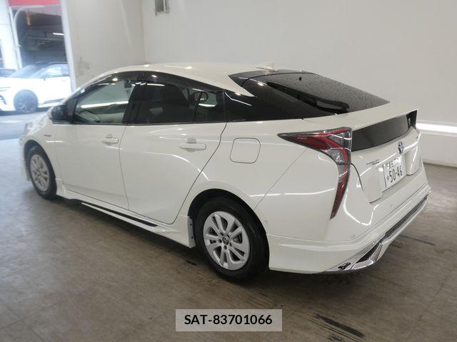 Toyota PRIUS 2018-07 7878844-1
