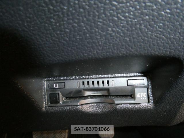 Toyota PRIUS 2018-07 7878844-22
