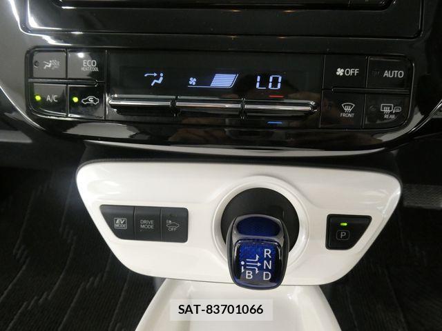 Toyota PRIUS 2018-07 7878844-25