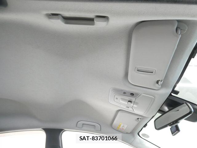 Toyota PRIUS 2018-07 7878844-28