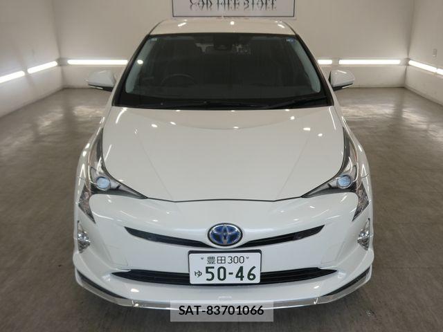 Toyota PRIUS 2018-07 7878844-3