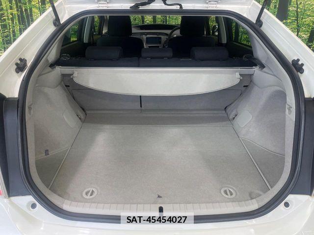 Toyota PRIUS 2014-01 7878884-9