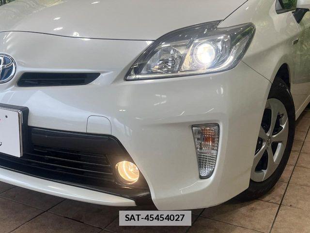 Toyota PRIUS 2014-01 7878884-11