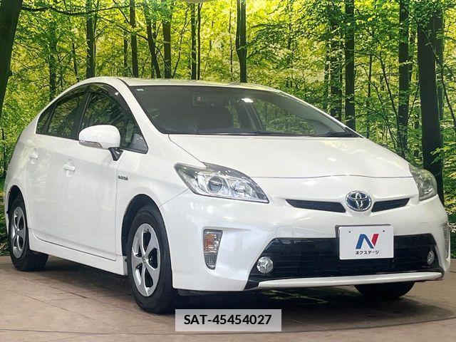 Toyota PRIUS 2014-01 7878884-15