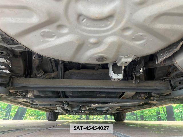 Toyota PRIUS 2014-01 7878884-18