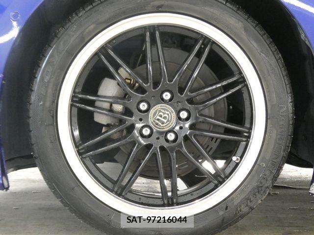 Toyota PRIUS 2018-08 7878863-11