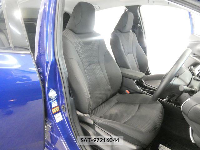 Toyota PRIUS 2018-08 7878863-14