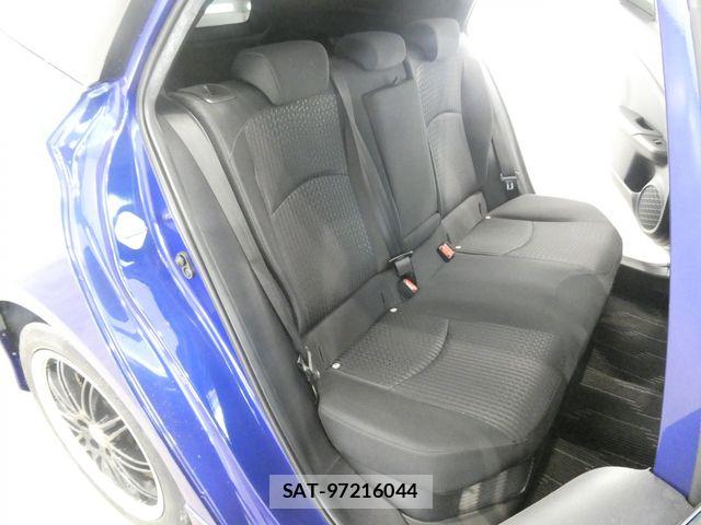 Toyota PRIUS 2018-08 7878863-16
