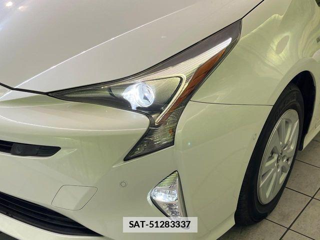 Toyota PRIUS 2017-06 7878851-11