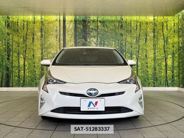 Toyota PRIUS 2017-06 7878851-13
