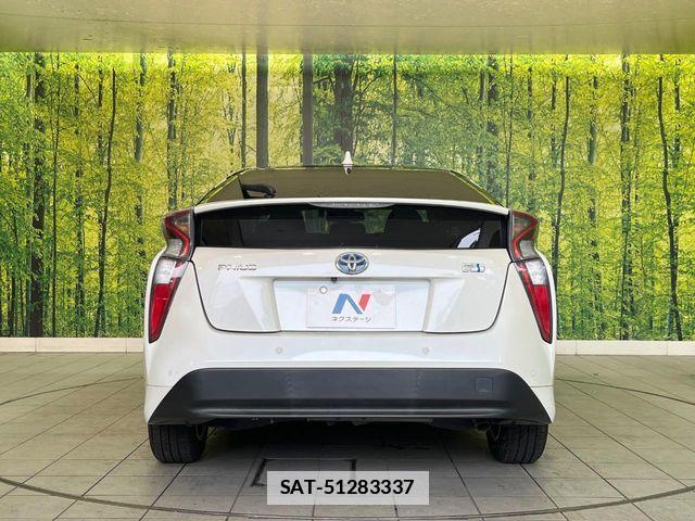 Toyota PRIUS 2017-06 7878851-14