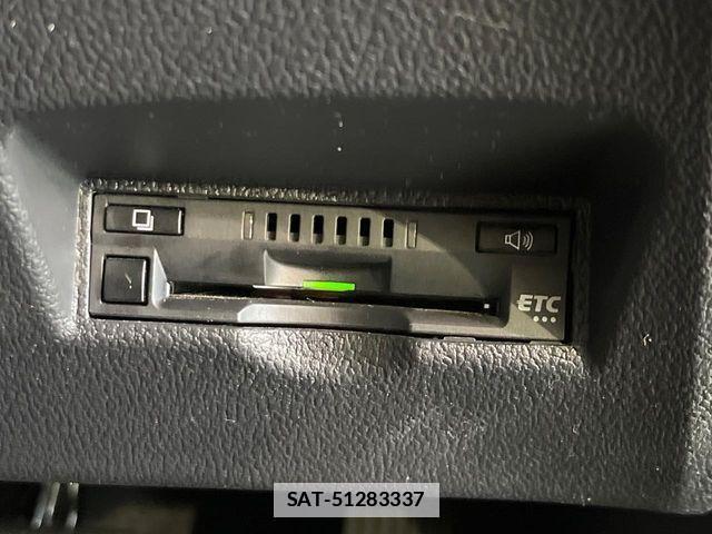 Toyota PRIUS 2017-06 7878851-5