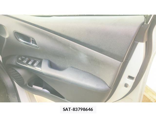 Toyota PRIUS 2016-07 7878881-9