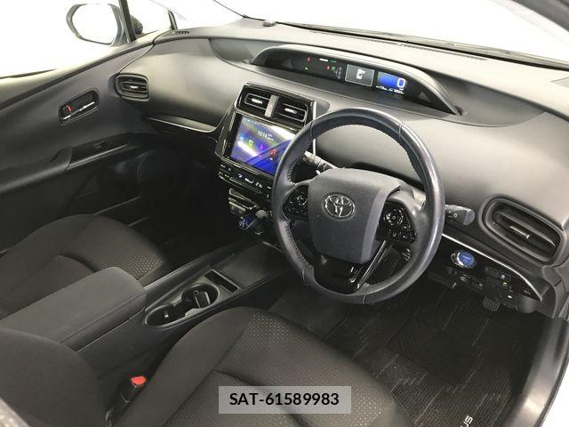 Toyota PRIUS 2020-09 7878839-10