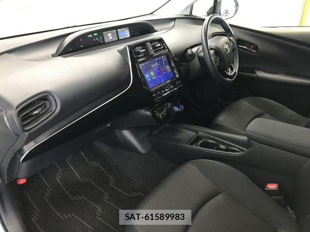 Toyota PRIUS 2020-09 7878839-12