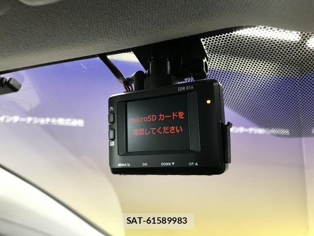 Toyota PRIUS 2020-09 7878839-22