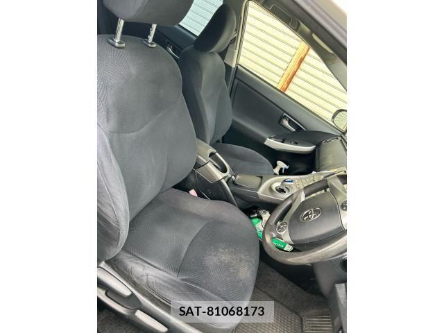 Toyota PRIUS 2012-02 7878915-11