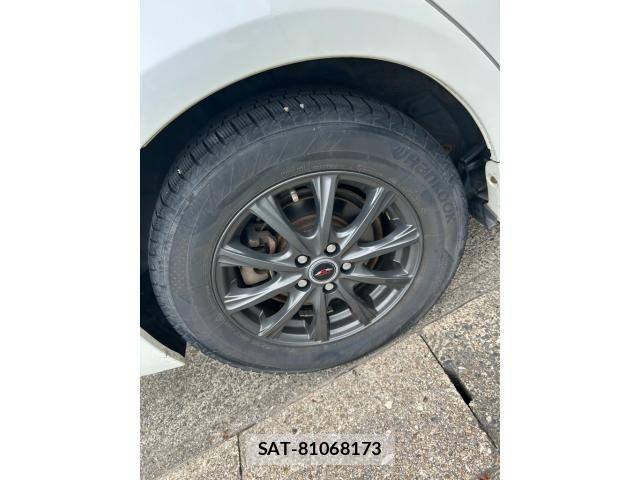Toyota PRIUS 2012-02 7878915-5
