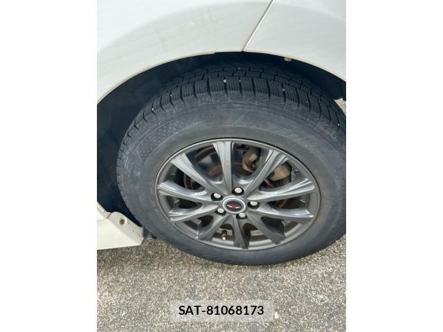 Toyota PRIUS 2012-02 7878915-7