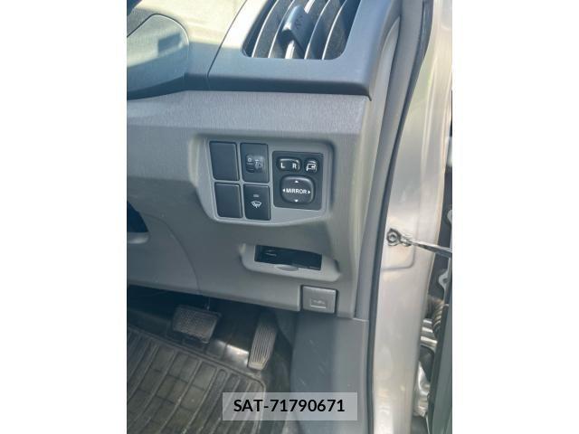 Toyota PRIUS 2009-07 7903254-17