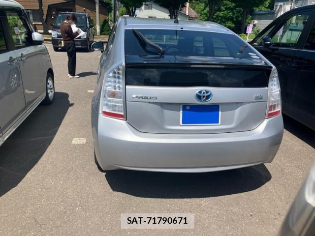 Toyota PRIUS 2009-07 7903254-4