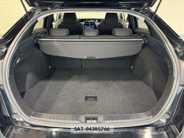 Toyota PRIUS 2016-02 7903245-11