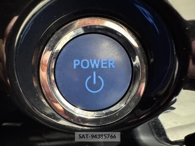 Toyota PRIUS 2016-02 7903245-17