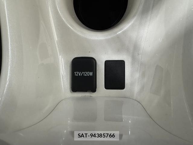 Toyota PRIUS 2016-02 7903245-28