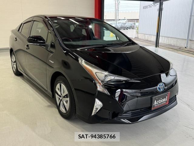 Toyota PRIUS 2016-02 7903245-6