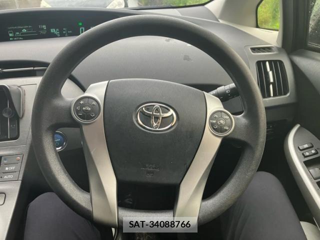 Toyota PRIUS 2014-01 7903250-14