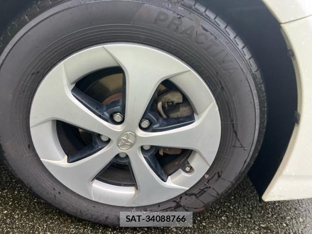 Toyota PRIUS 2014-01 7903250-6