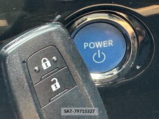 Toyota PRIUS 2016-04 7903247-29