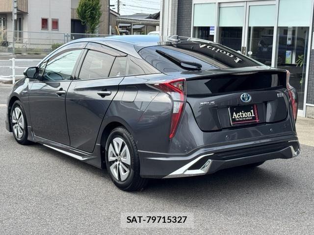 Toyota PRIUS 2016-04 7903247-3