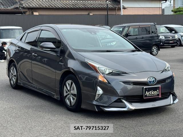Toyota PRIUS 2016-04 7903247-6