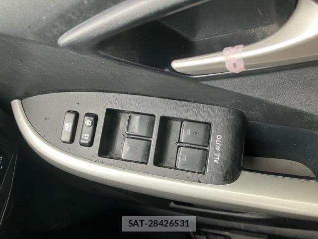 Toyota PRIUS 2012-01 7903249-18