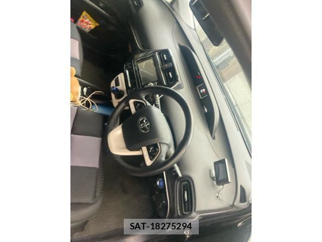 Toyota PRIUS 2016-08 7903244-13
