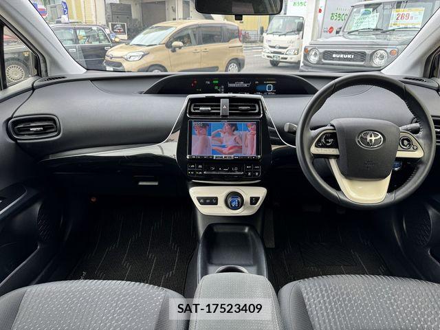 Toyota PRIUS 2016-04 7903242-1