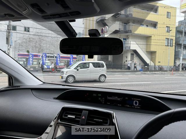 Toyota PRIUS 2016-04 7903242-24