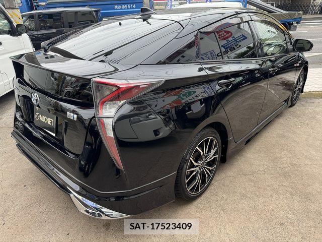 Toyota PRIUS 2016-04 7903242-6
