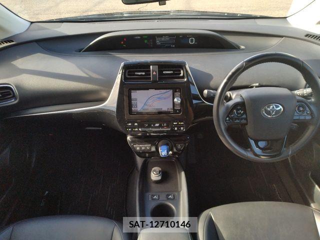 Toyota PRIUS 2019-03 7903241-1