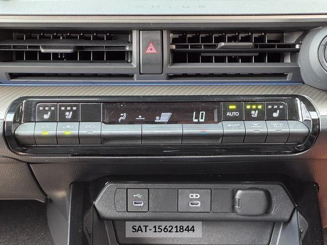 Toyota PRIUS 2024-03 7903239-22