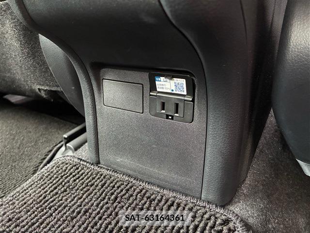 Toyota PRIUS 2024-09 7903234-23