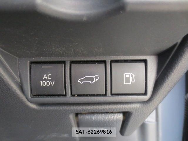 Toyota PRIUS 2023-05 7903240-9