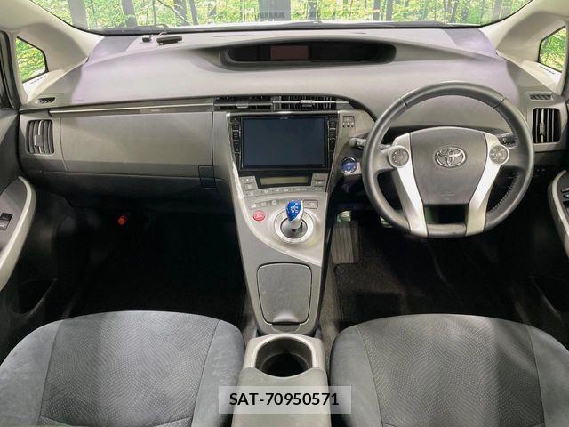 Toyota PRIUS 2015-12 7903246-1