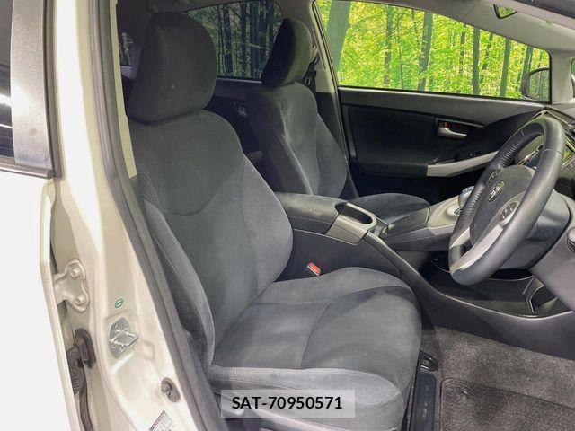 Toyota PRIUS 2015-12 7903246-7