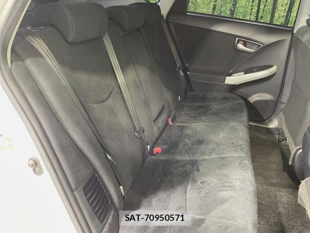 Toyota PRIUS 2015-12 7903246-8