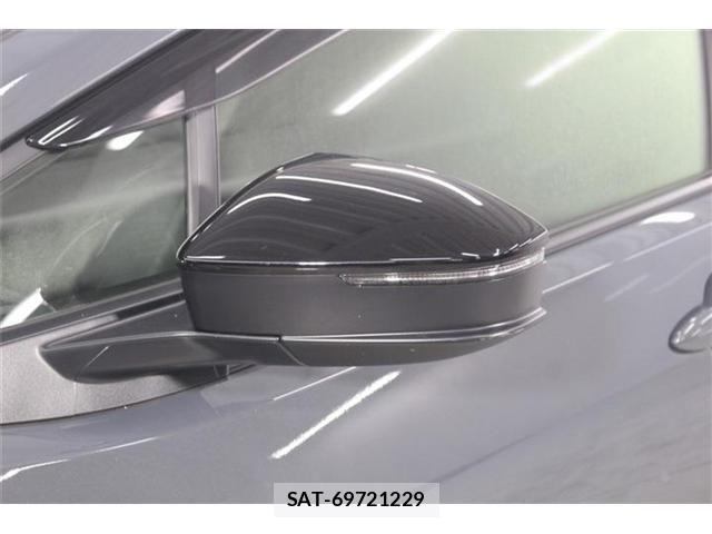 Toyota PRIUS 2024-03 7903238-14