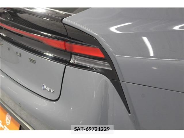 Toyota PRIUS 2024-03 7903238-16